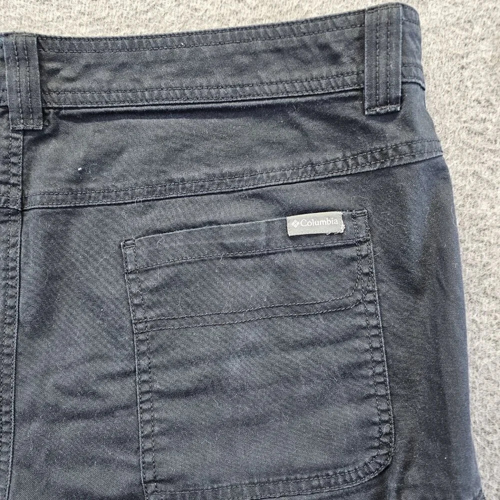 Columbia Sportswear Black Chino Shorts Mens Size 38 9” Inseam Side Zipper